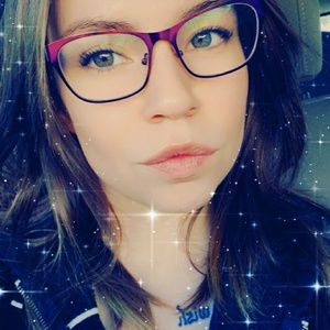 Meet your Posher, Marissa